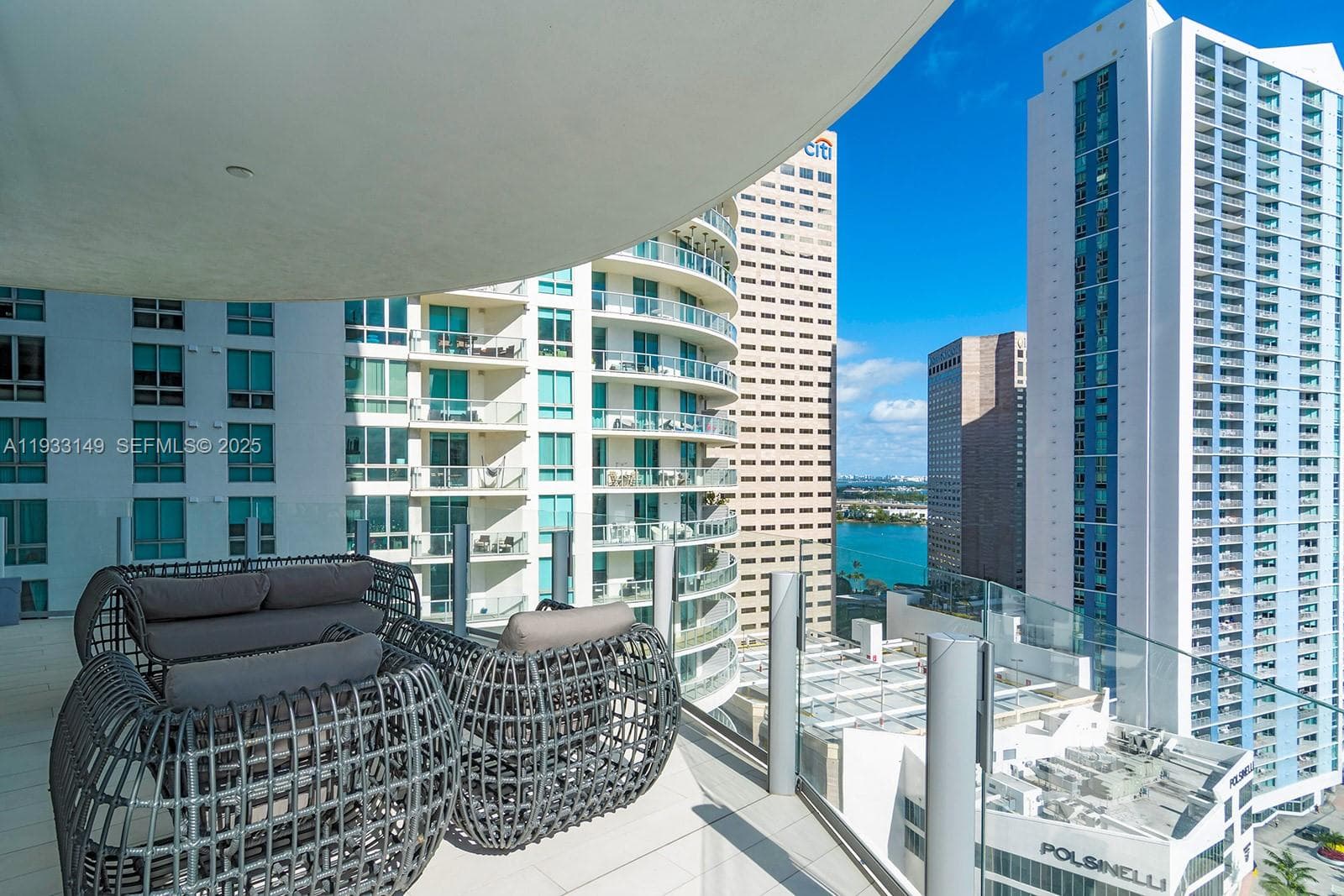 300 Biscayne Blvd Way # 1901, Miami, FL 33131 photo 2