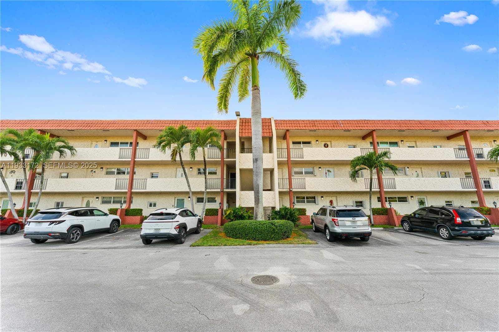 8901 S Hollybrook Blvd # 303, Pembroke Pines, FL 33025 photo 2