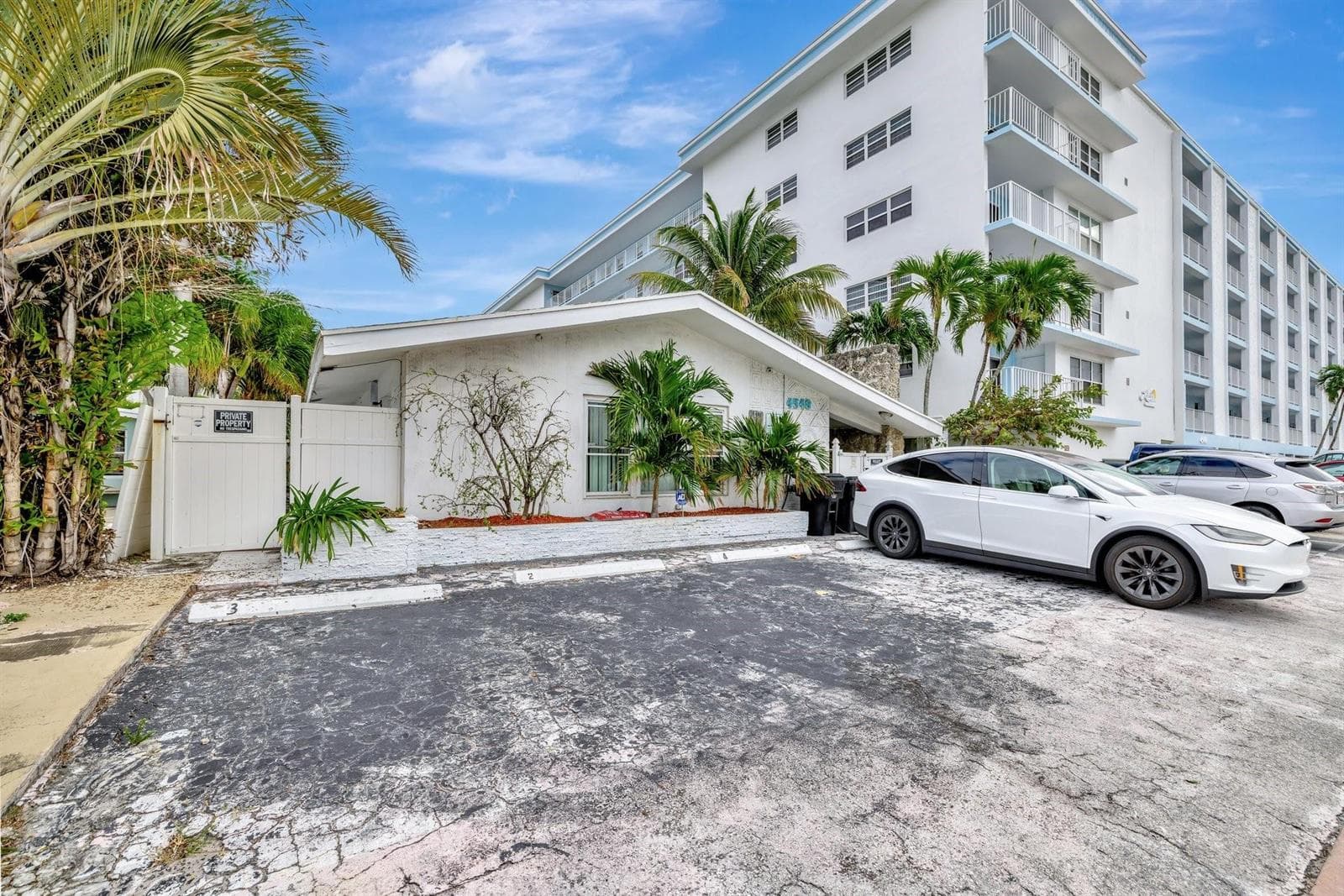 4548 N Ocean # 4, Lauderdale By The Sea, FL 33313 photo 2