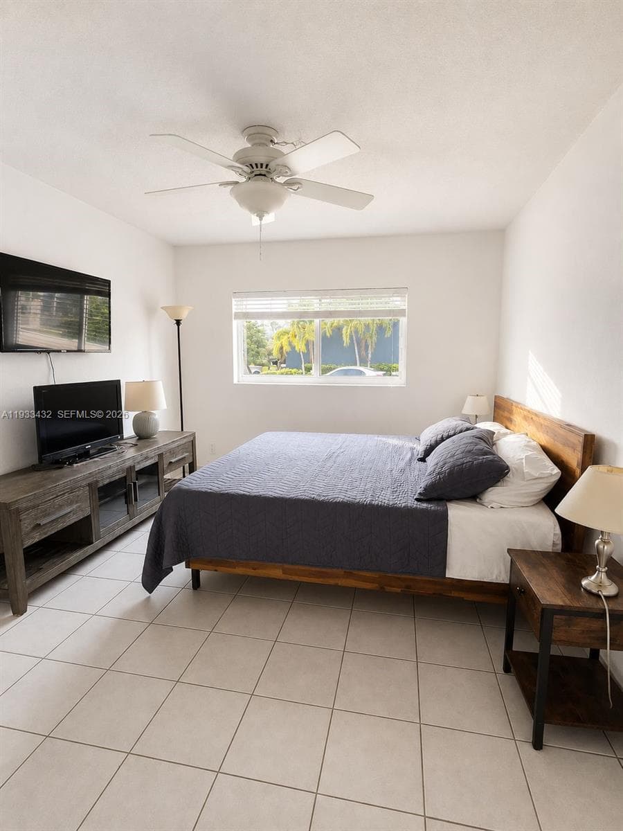 1001 SE 16th St # 1, Fort Lauderdale, FL 33316 photo 5