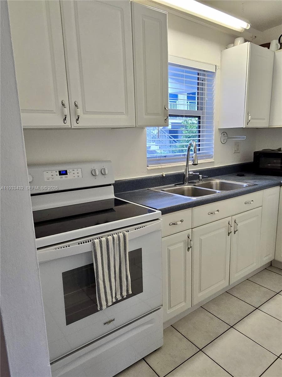 1001 SE 16th St # 1, Fort Lauderdale, FL 33316 photo 4