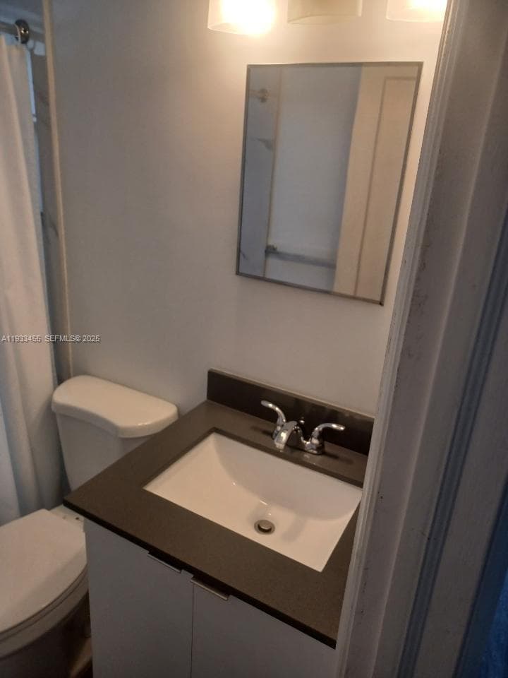 6950 Byron Ave # 3, Miami Beach, FL 33141 photo 3