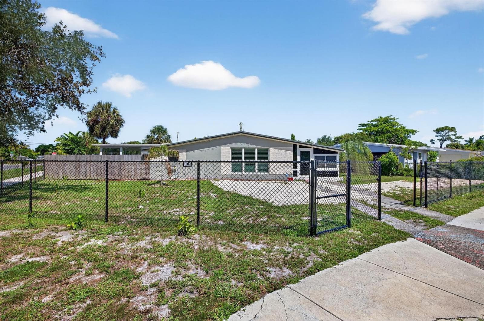 300 SW 25th Avenue, Fort Lauderdale, FL 33312 photo 2