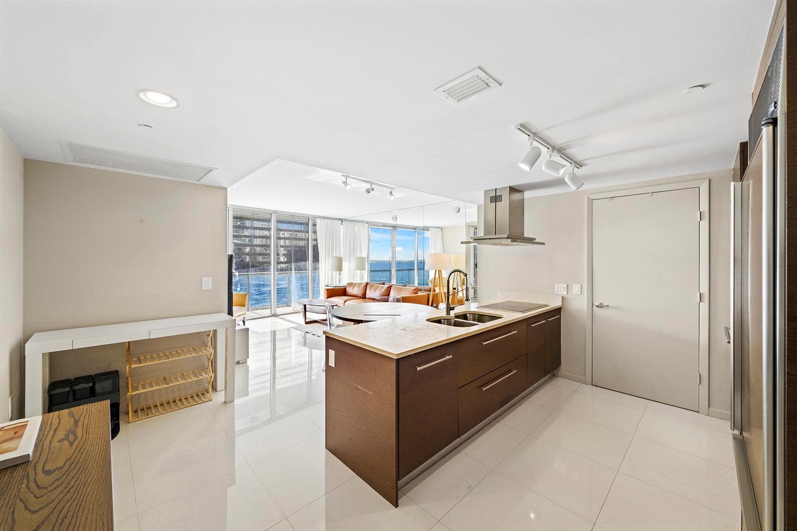 495 Brickell Avenue # 911, Miami, FL 33131 photo 4