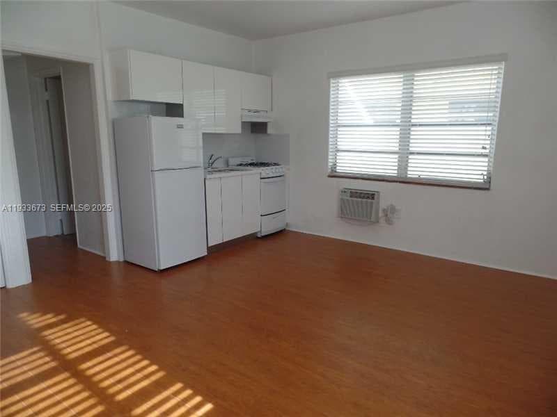 6950 Byron Ave # 4, Miami Beach, FL 33141 photo 4