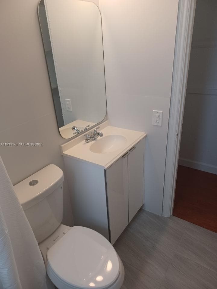 6950 Byron Ave # 7, Miami Beach, FL 33141 photo 2