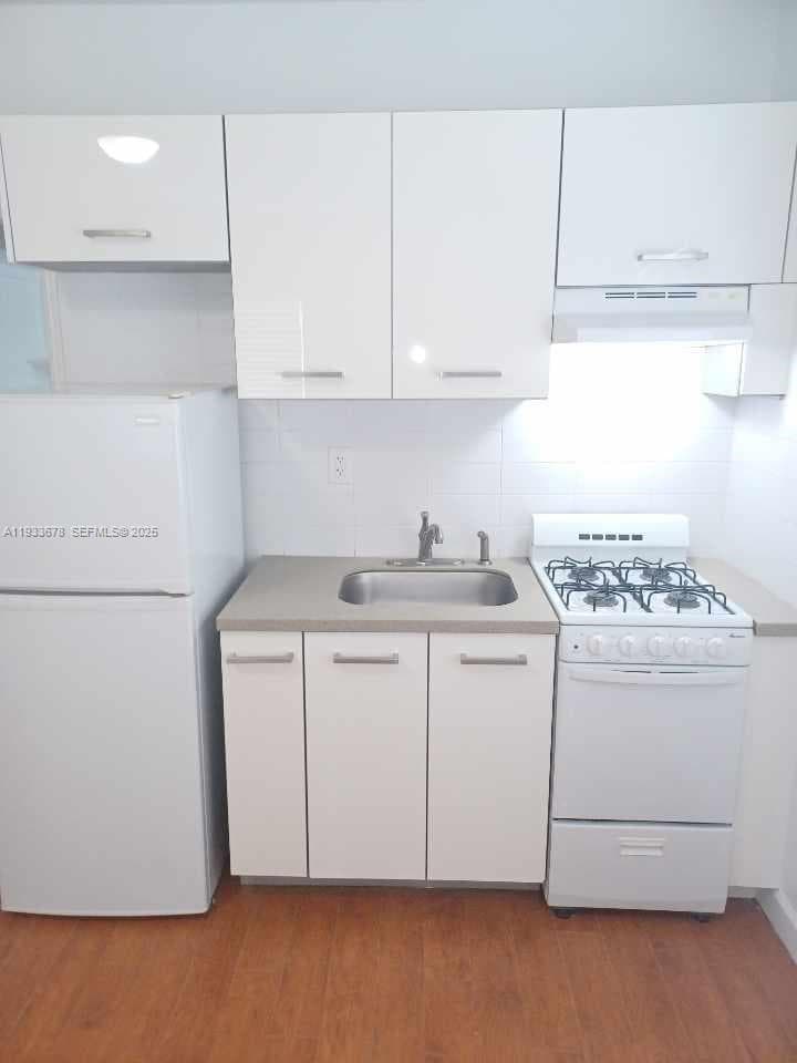 6950 Byron Ave # 7, Miami Beach, FL 33141 photo 5