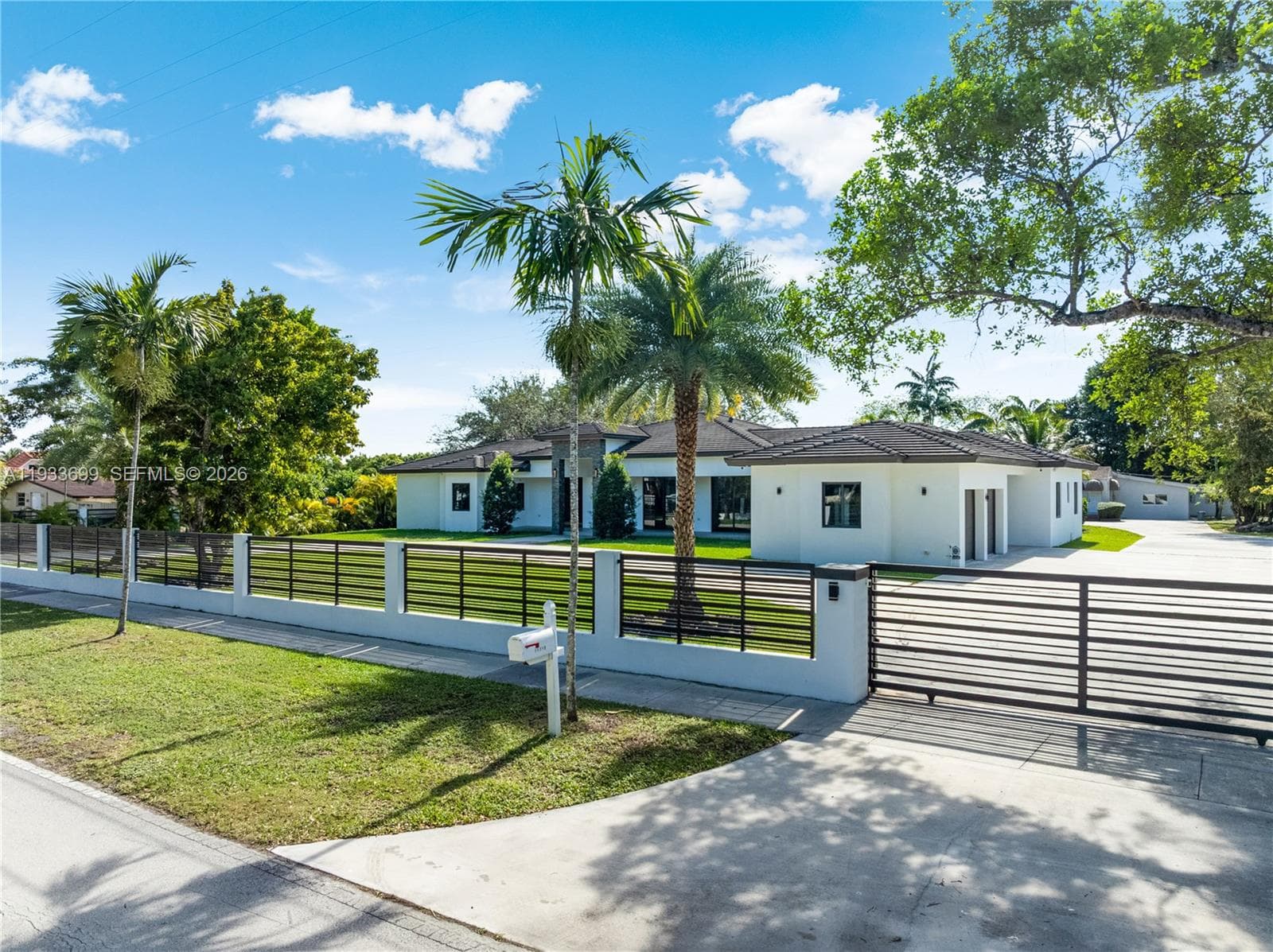 10398 SW 64th St, Miami, FL 33173