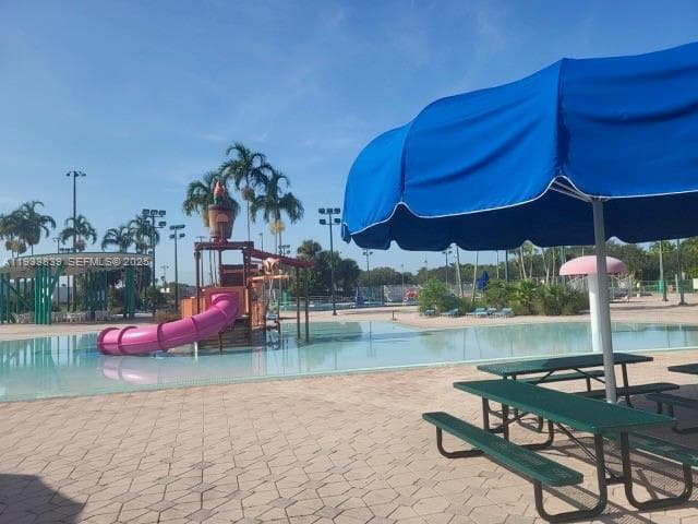 13012 NW 8th St, Pembroke Pines, FL 33028 photo 2