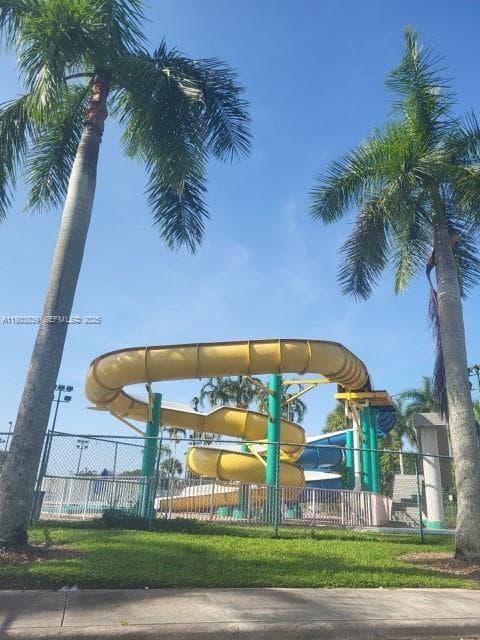 13012 NW 8th St, Pembroke Pines, FL 33028 photo 3