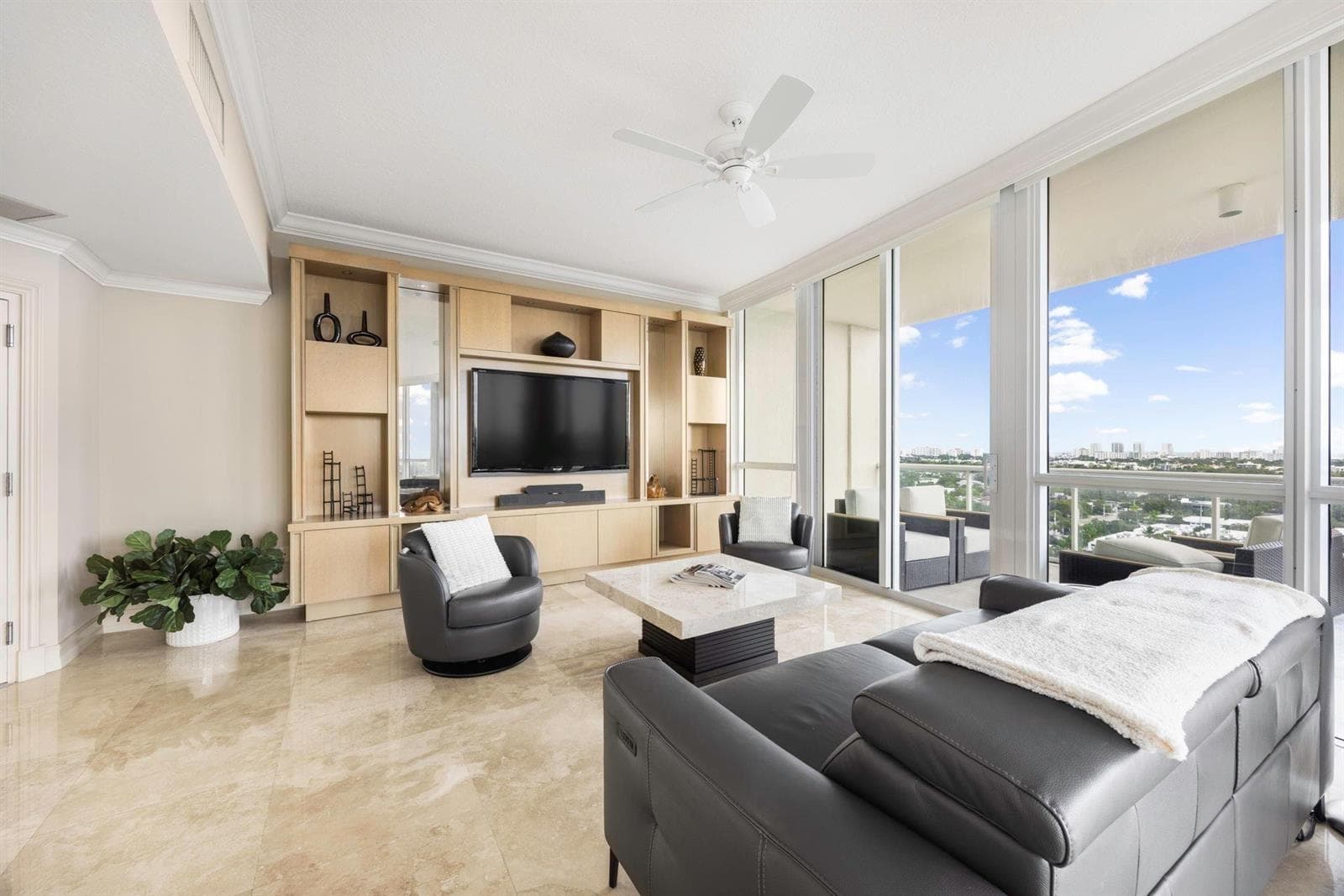 111 SE 8th Avenue # Ph-1701, Fort Lauderdale, FL 33301 photo 3