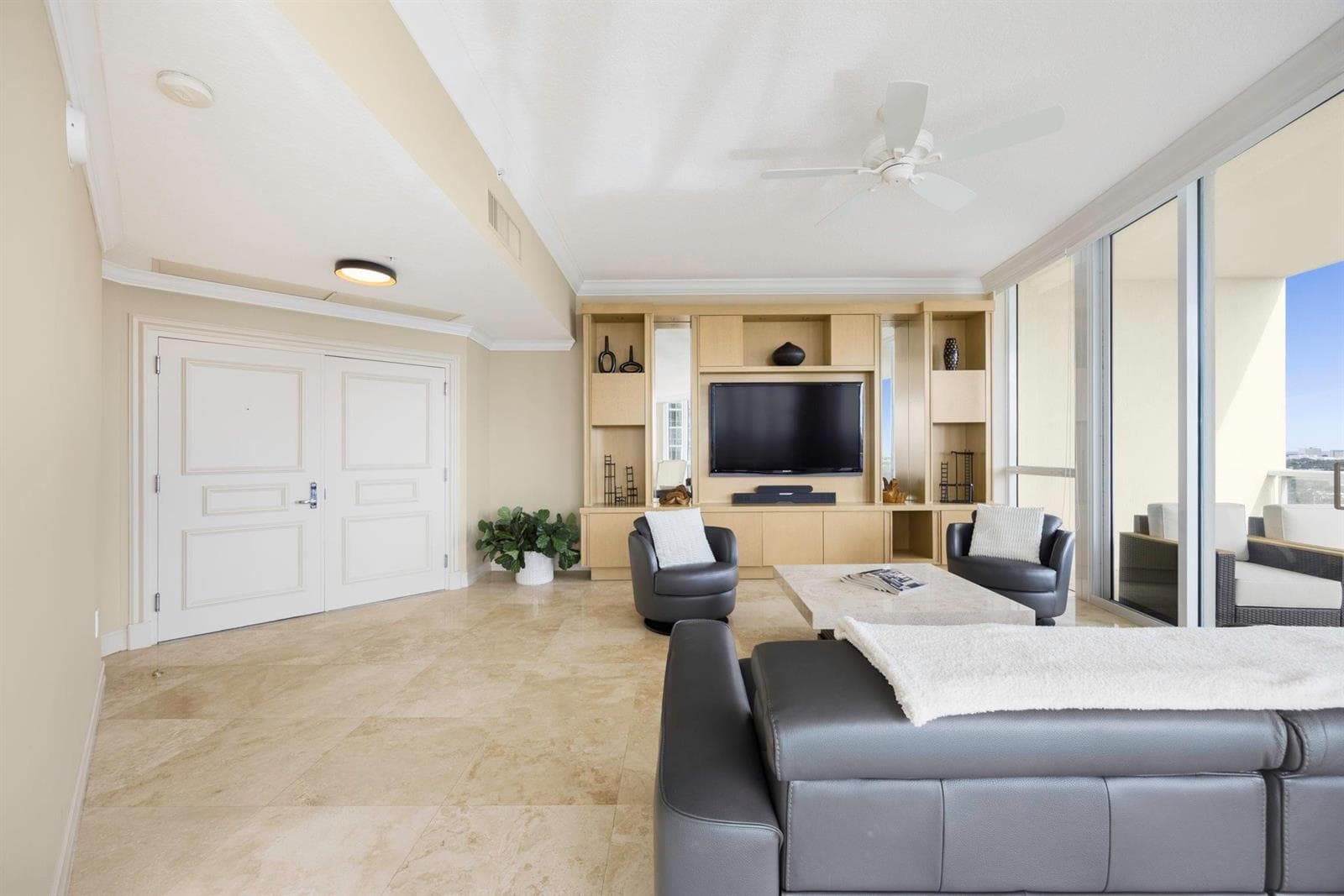 111 SE 8th Avenue # Ph-1701, Fort Lauderdale, FL 33301 photo 4