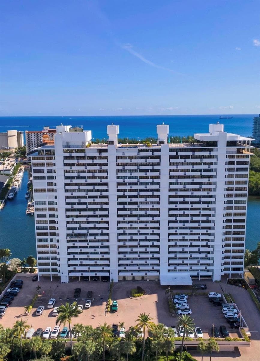936 Intracoastal Drive # 21D, Fort Lauderdale, FL 33304 photo 2