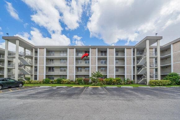 2998 NW 48th Terrace # 434, Lauderdale Lakes, FL 33313 photo 2