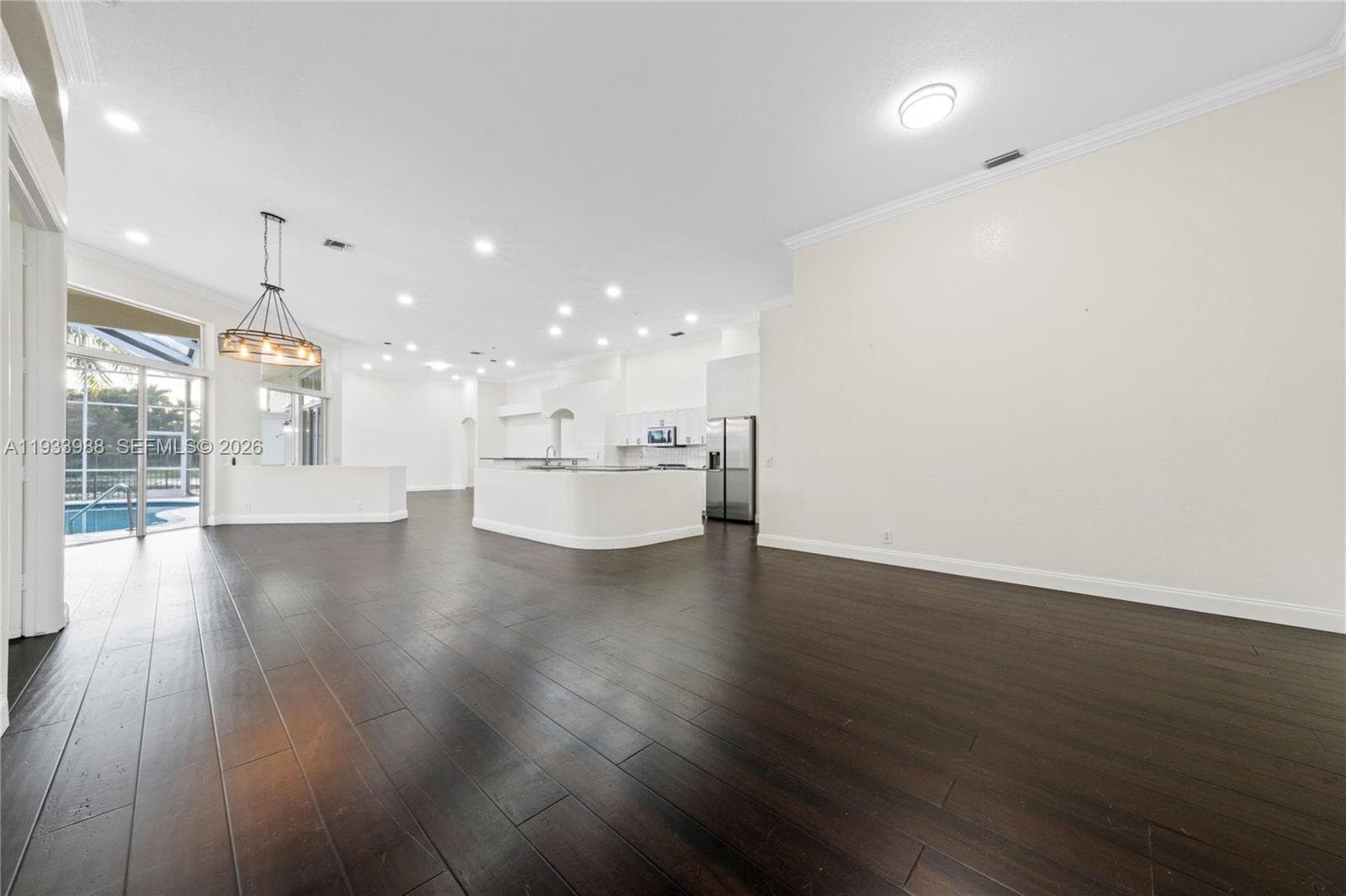 2893 Oakbrook Dr, Weston, FL 33332 photo 2