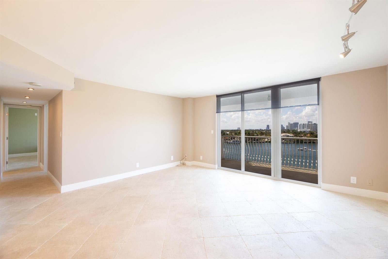 1 Las Olas Circle # 605, Fort Lauderdale, FL 33316 photo 2