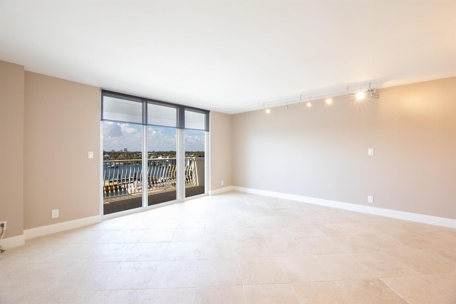 1 Las Olas Circle # 605, Fort Lauderdale, FL 33316 photo 3
