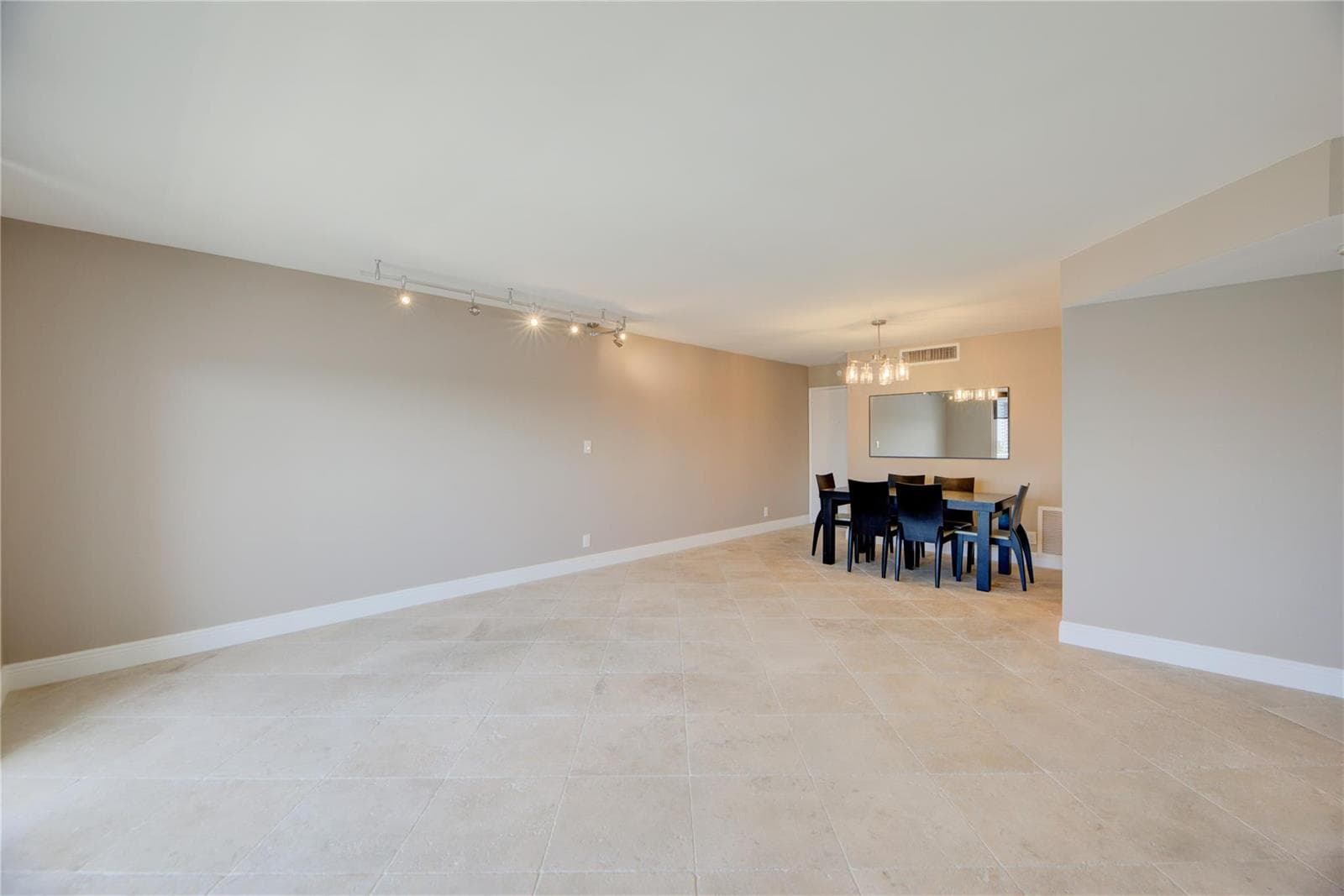 1 Las Olas Circle # 605, Fort Lauderdale, FL 33316 photo 4