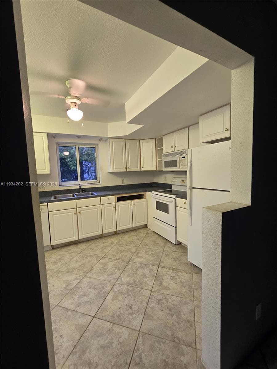 3201 SE 12th St # B3, Pompano Beach, FL 33062 photo 5