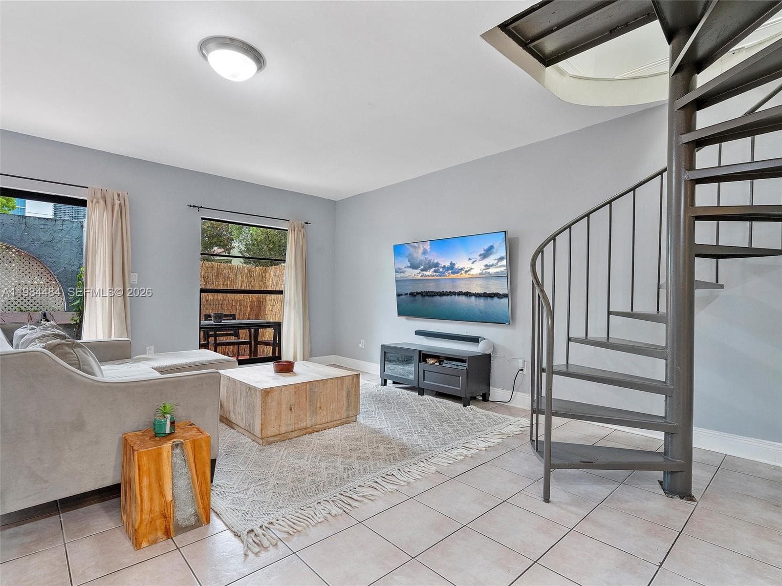 515 NE 38th St # 10, Miami, FL 33137 photo 4