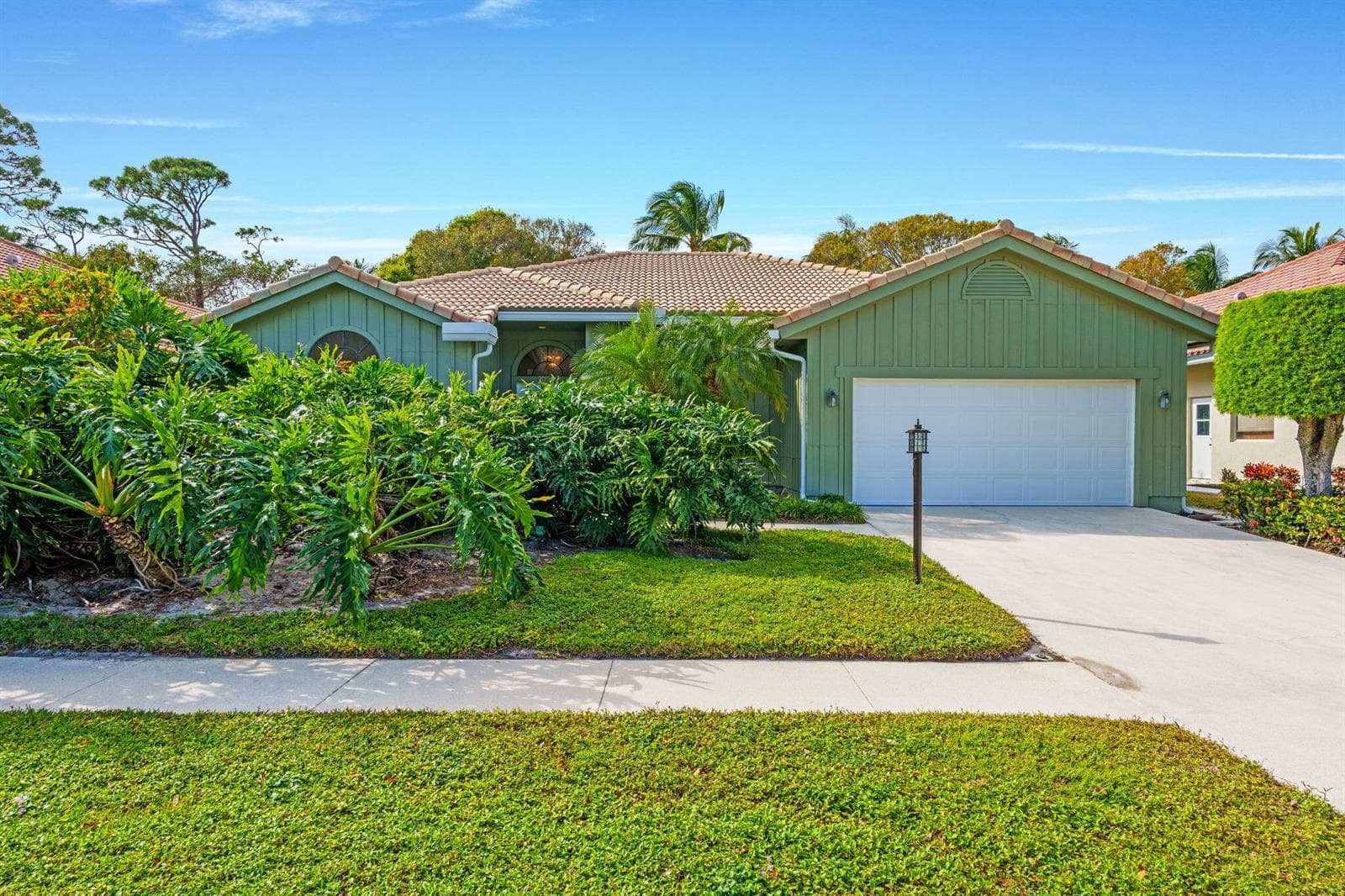 9055 Cypress Hollow Drive, Palm Beach Gardens, FL 33418 photo 3
