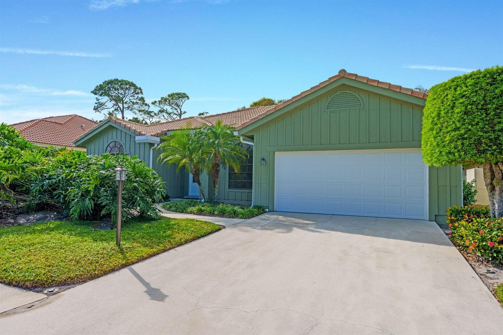 9055 Cypress Hollow Drive, Palm Beach Gardens, FL 33418 photo 4