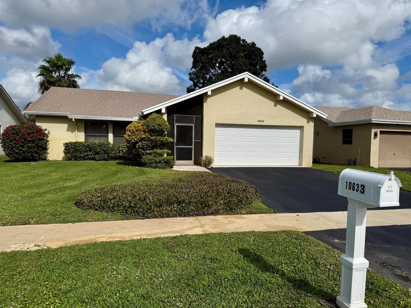 10633 Greenbriar Court, Boca Raton, FL 33498 photo 2