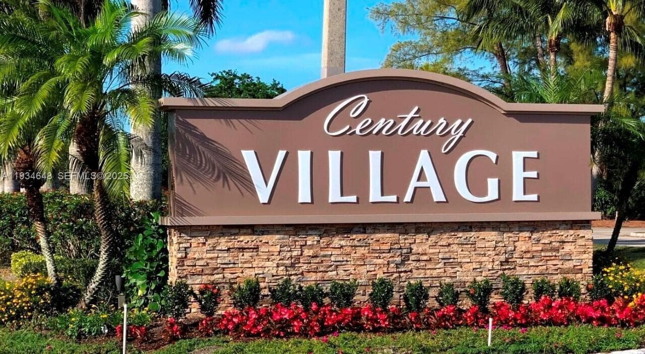 243 Sheffield J # 243, West Palm Beach, FL 33417