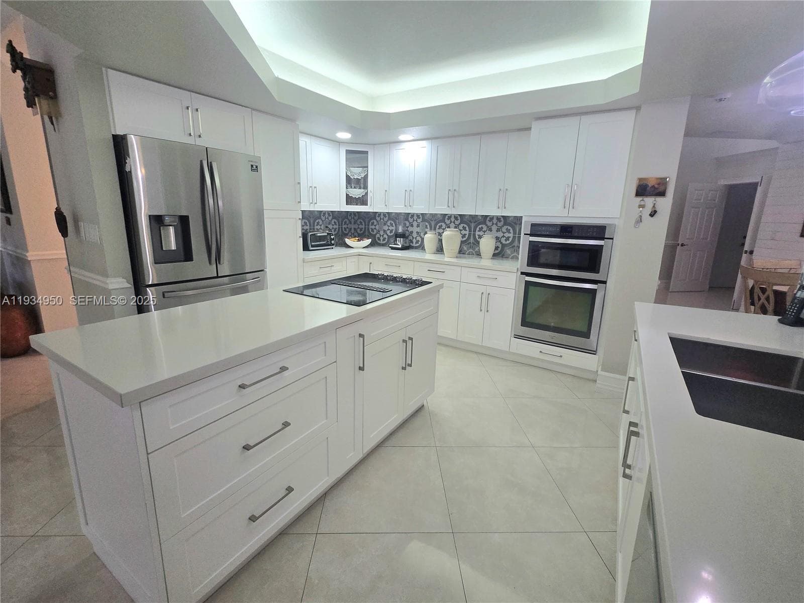 16422 NW 83rd Pl, Miami Lakes, FL 33016 photo 5