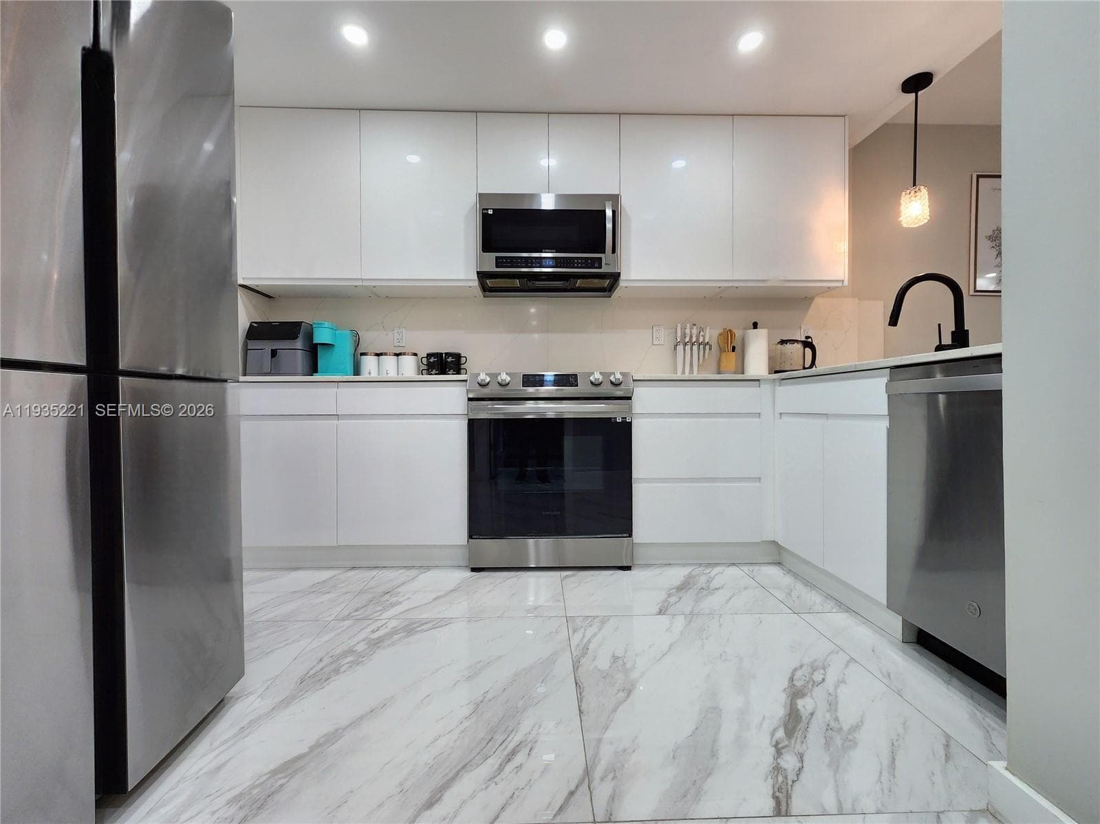 3725 S Ocean Dr # 425, Hollywood, FL 33019 photo 2