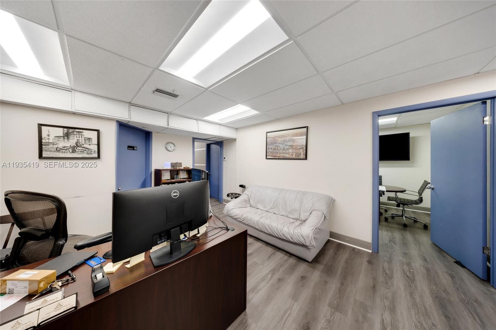 7657 NW 50th St, Miami, FL 33166 photo 3