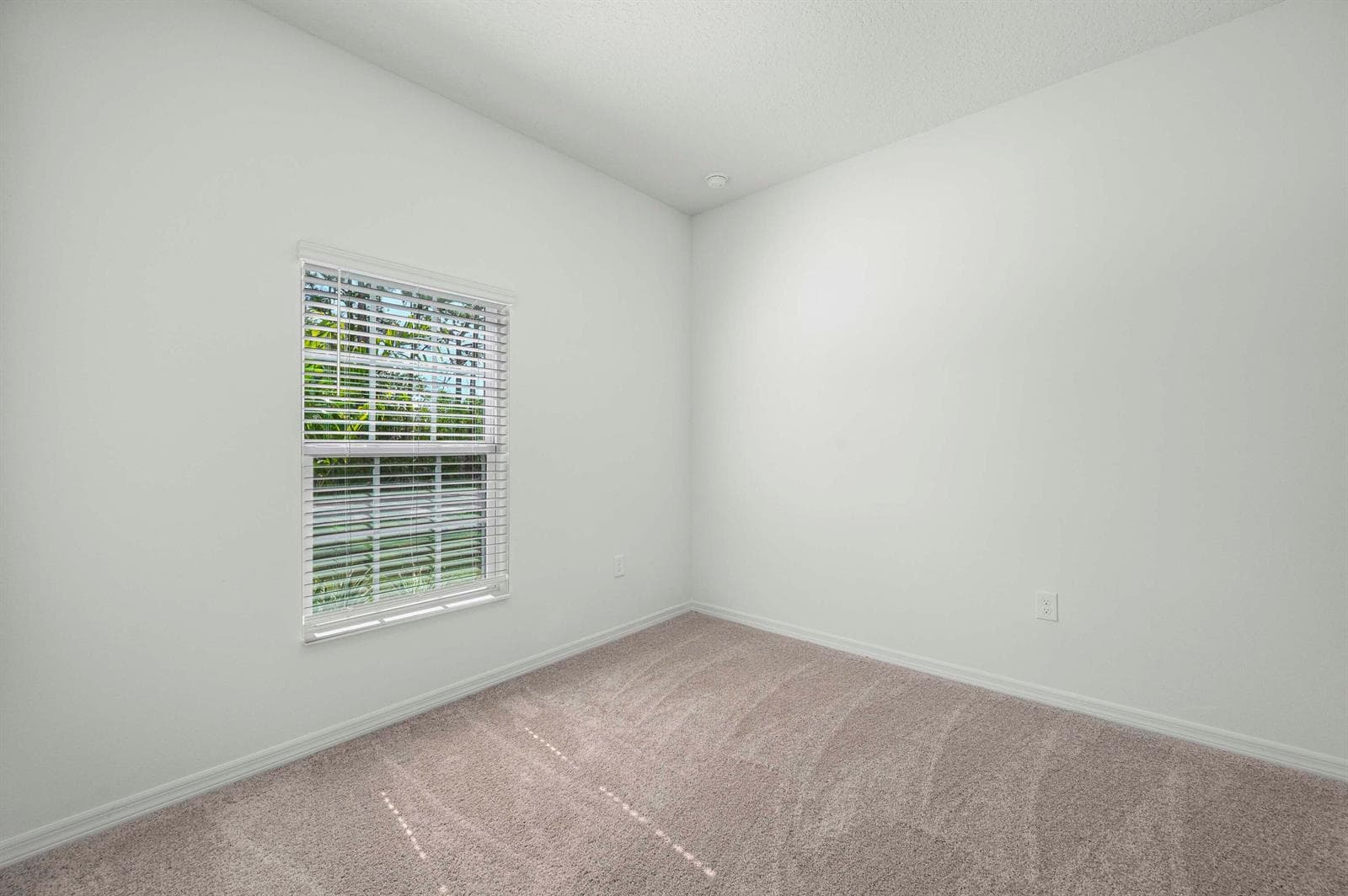 7705 105th Court, Vero Beach, FL 32967 photo 5
