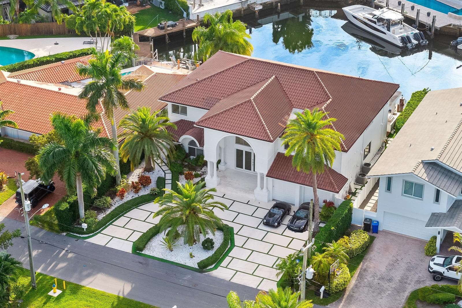 16430 NE 30th Avenue, North Miami Beach, FL 33160 photo 2