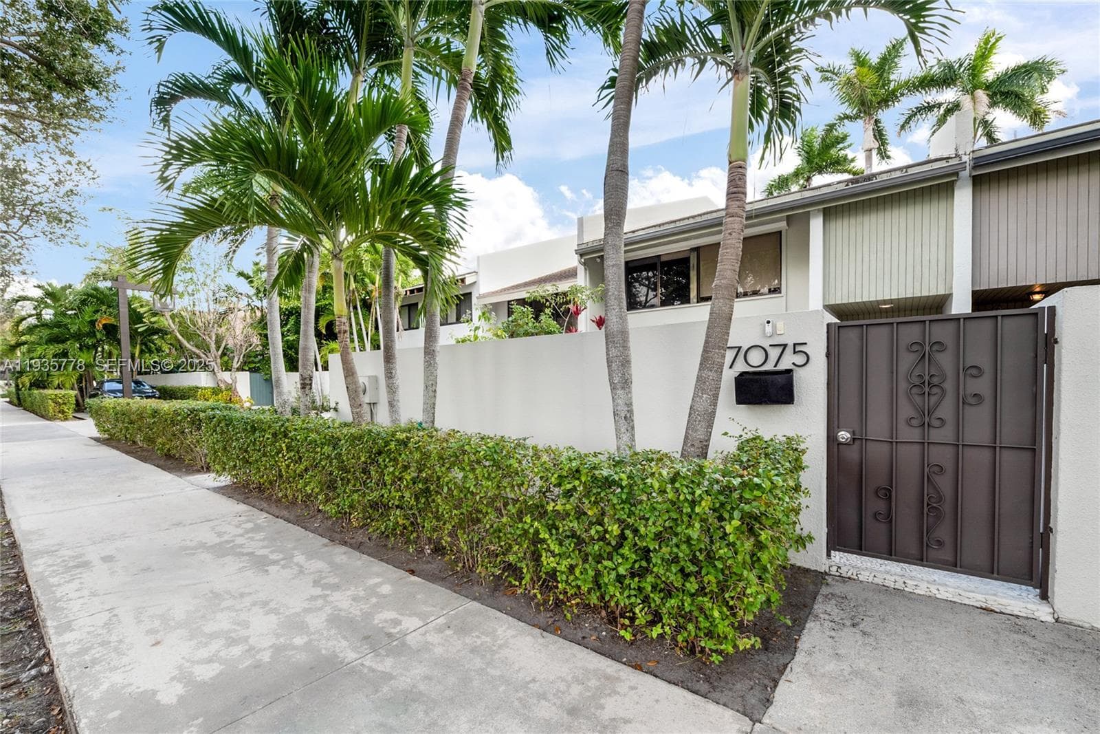 7075 SW 67th Ave # 14, South Miami, FL 33143