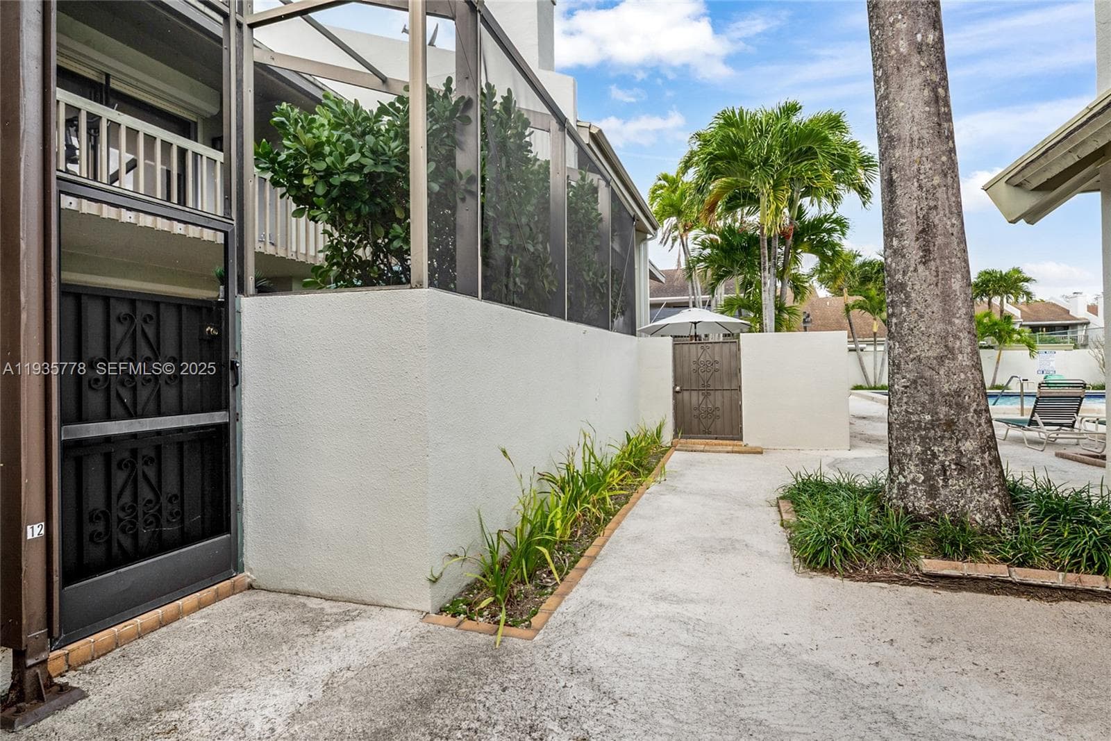 7075 SW 67th Ave # 14, South Miami, FL 33143 photo 4