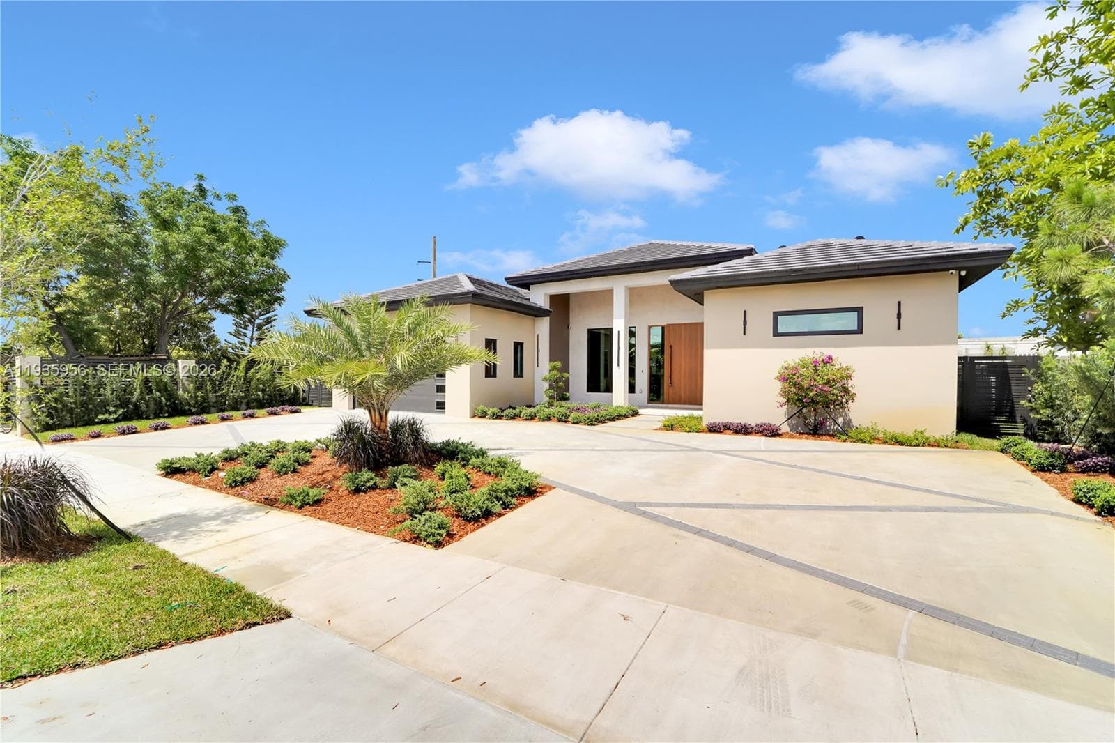 1130 SW 86th Ct, Miami, FL 33144 photo 4