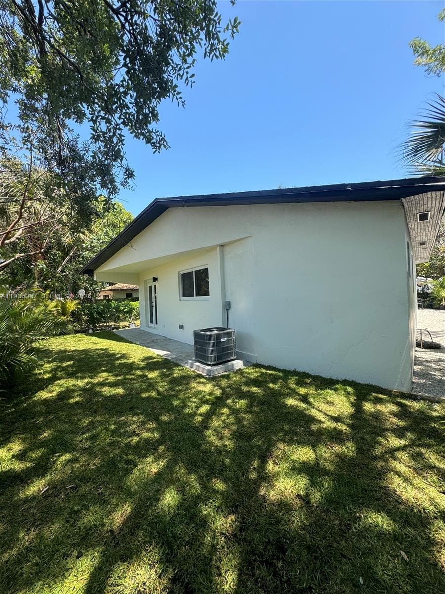 111 NW 7th Ave, Dania Beach, FL 33004 photo 5