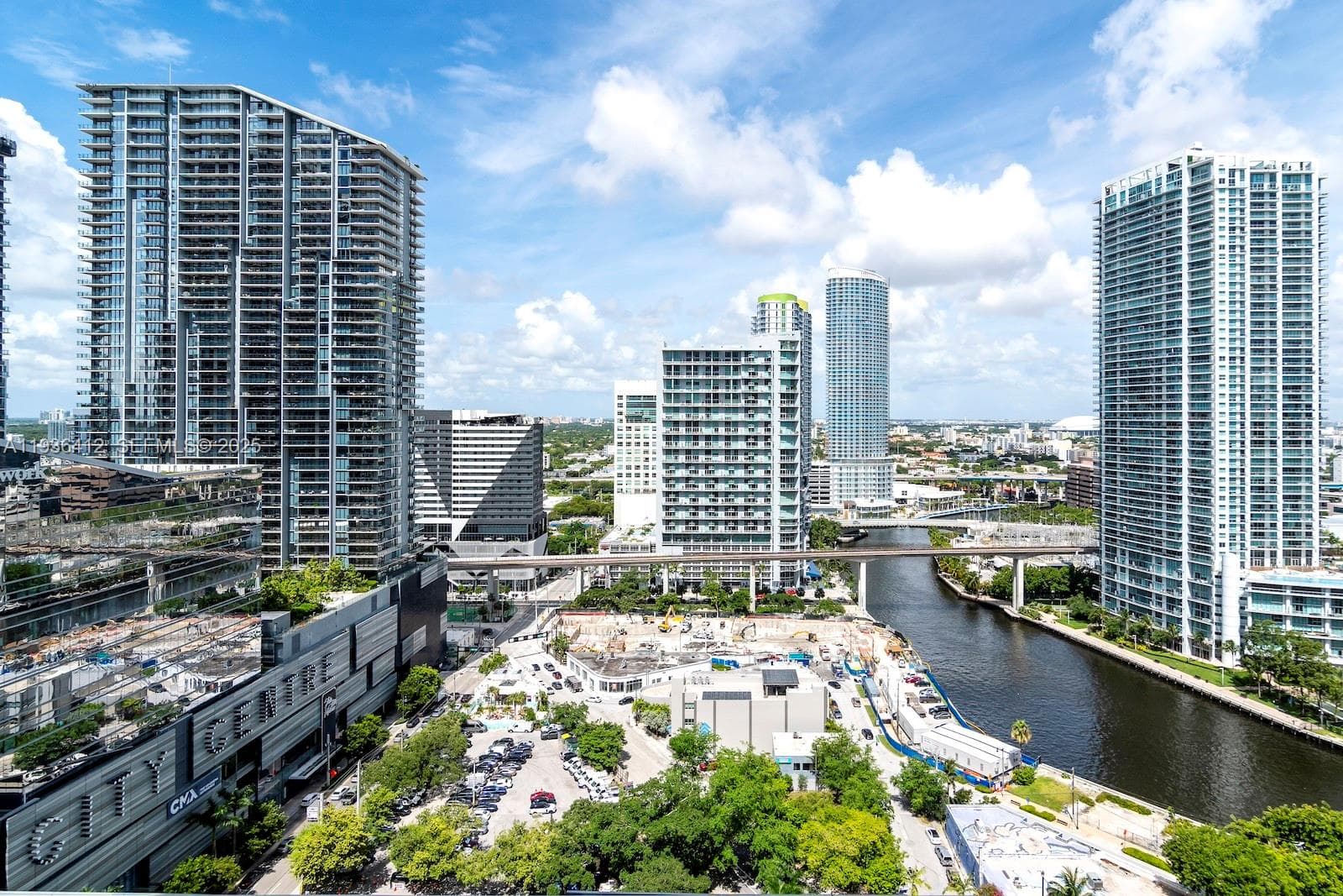 68 SE 6th St # 2010, Miami, FL 33131 photo 4