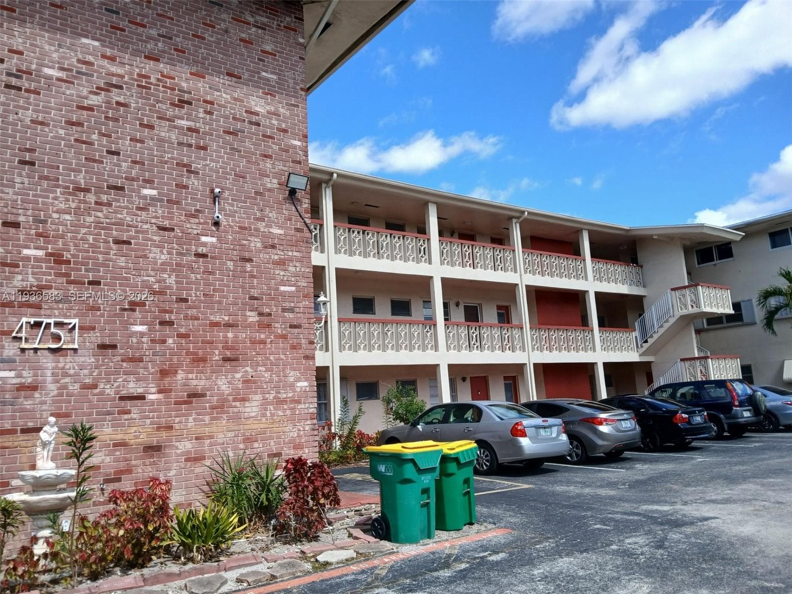 4751 NW 10th Ct # 310, Plantation, FL 33313 photo 2