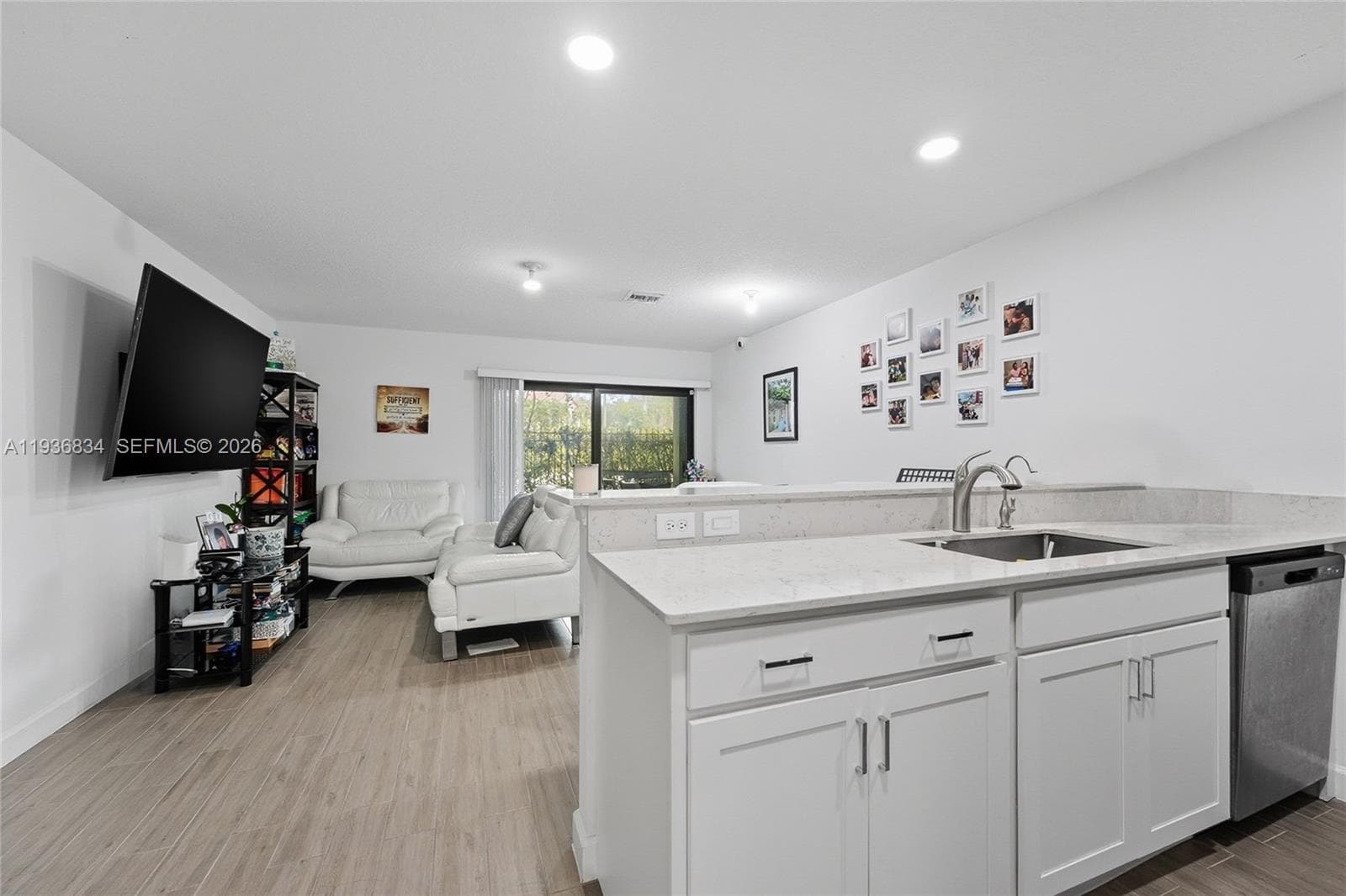 5059 Genove Pl, Riviera Beach, FL 33410 photo 4