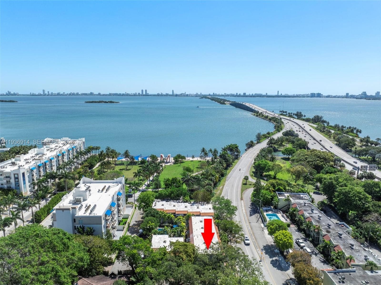 523 NE 38th St # 6, Miami, FL 33137 photo 2