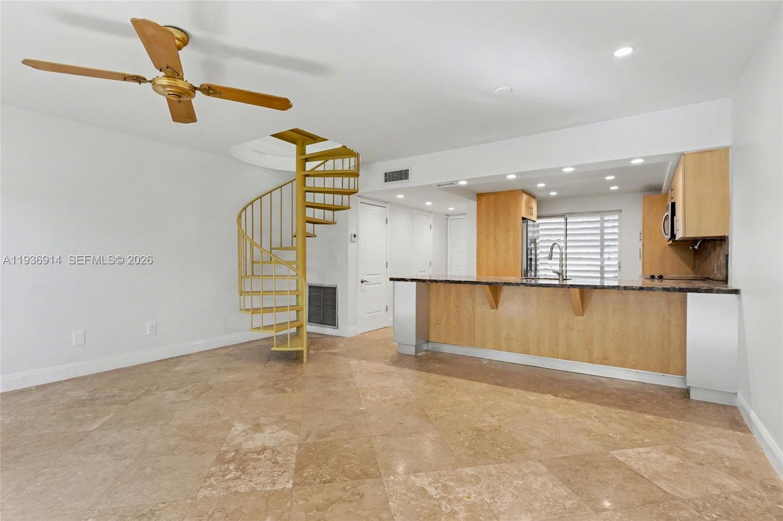 523 NE 38th St # 6, Miami, FL 33137 photo 3