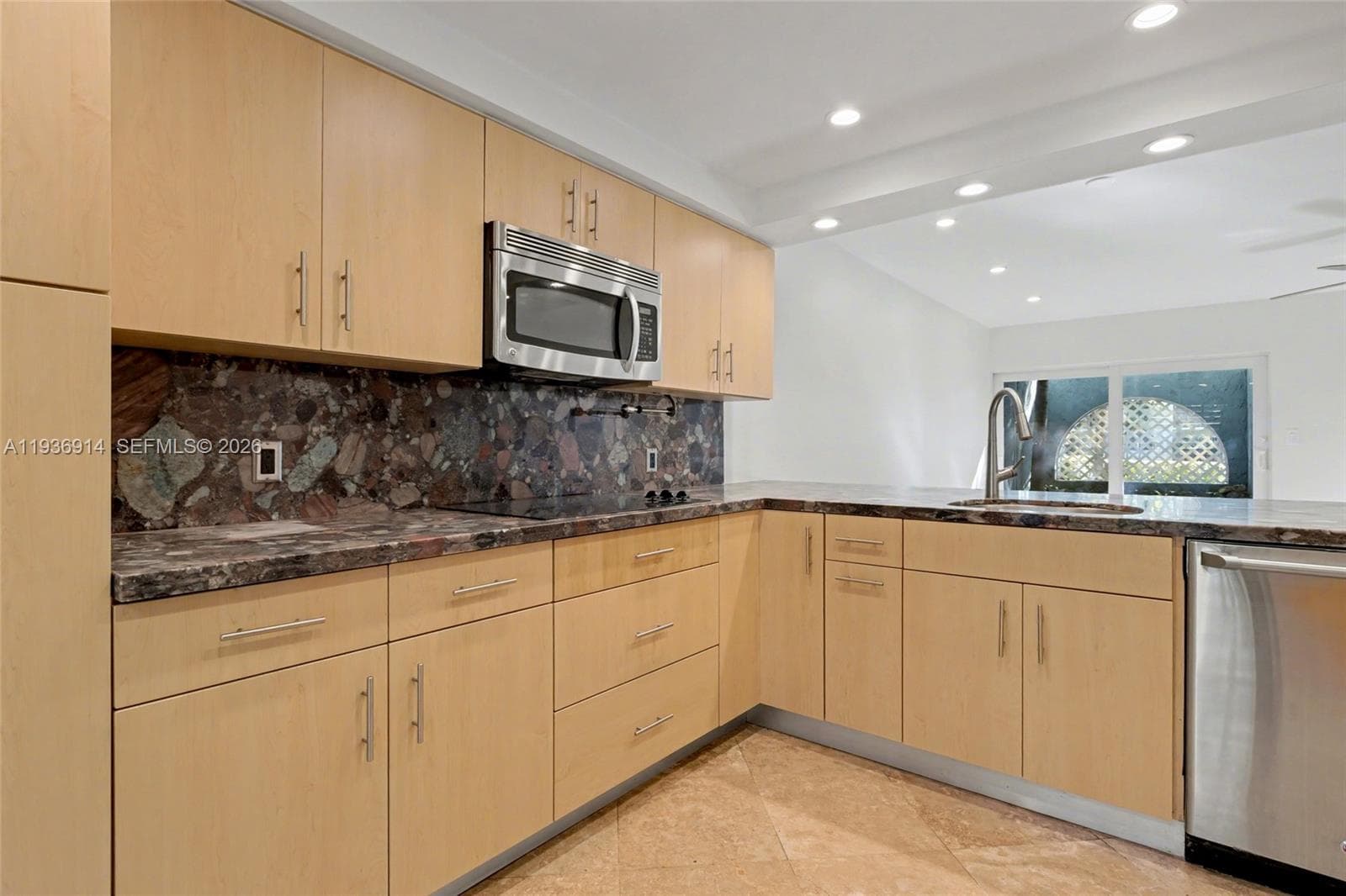 523 NE 38th St # 6, Miami, FL 33137 photo 5
