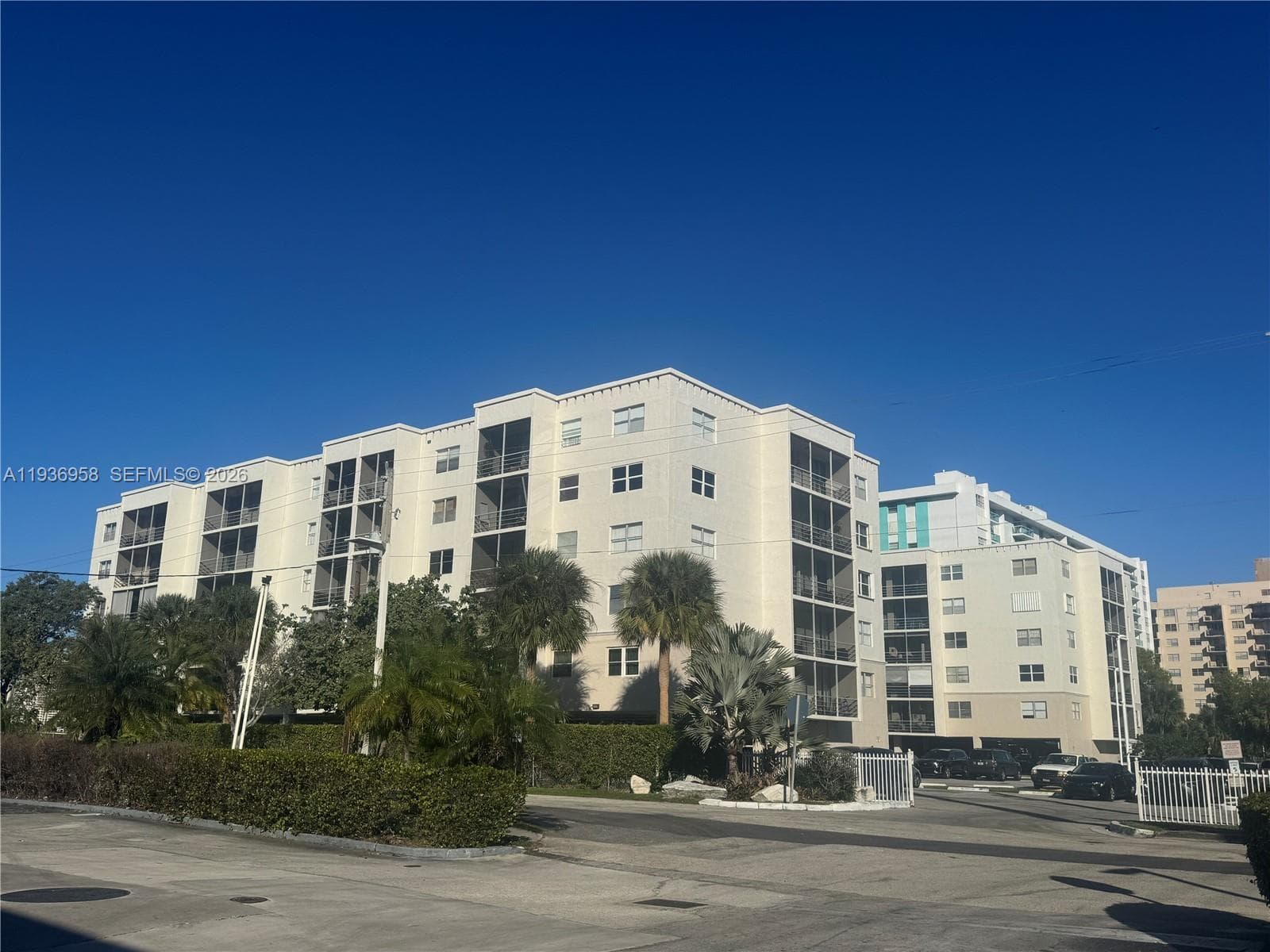 2821 N Miami Beach Blvd # 5P, North Miami Beach, FL 33160 photo 2