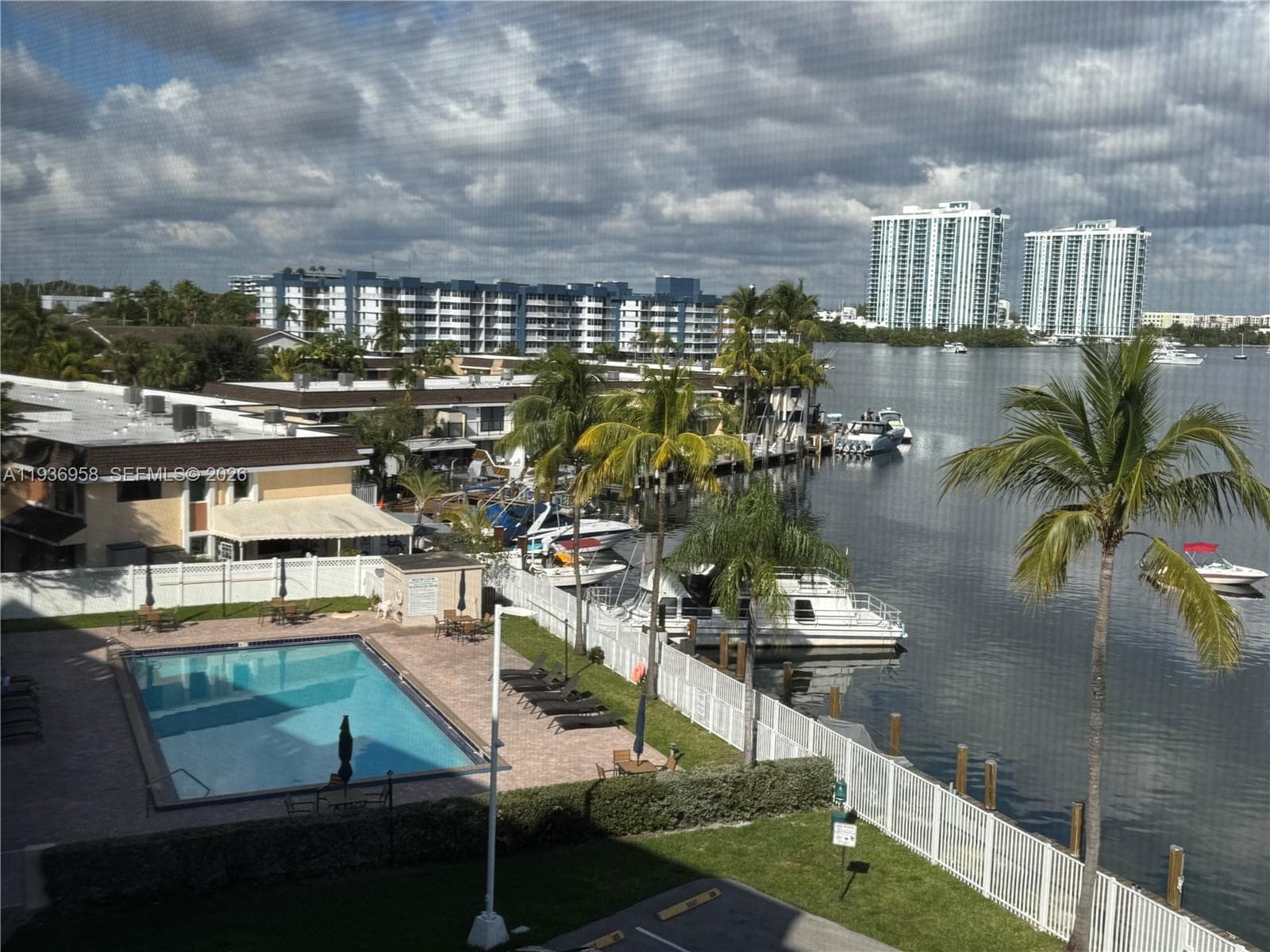 2821 N Miami Beach Blvd # 5P, North Miami Beach, FL 33160 photo 3