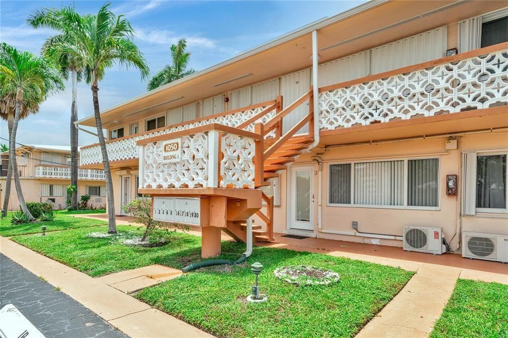 1050 SW 11th Street # 1L, Hallandale Beach, FL 33009 photo 2