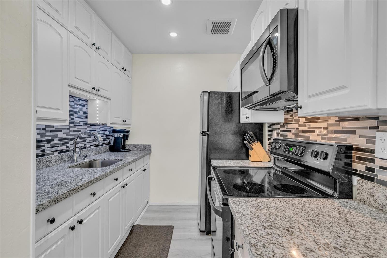 1050 SW 11th Street # 1L, Hallandale Beach, FL 33009 photo 3