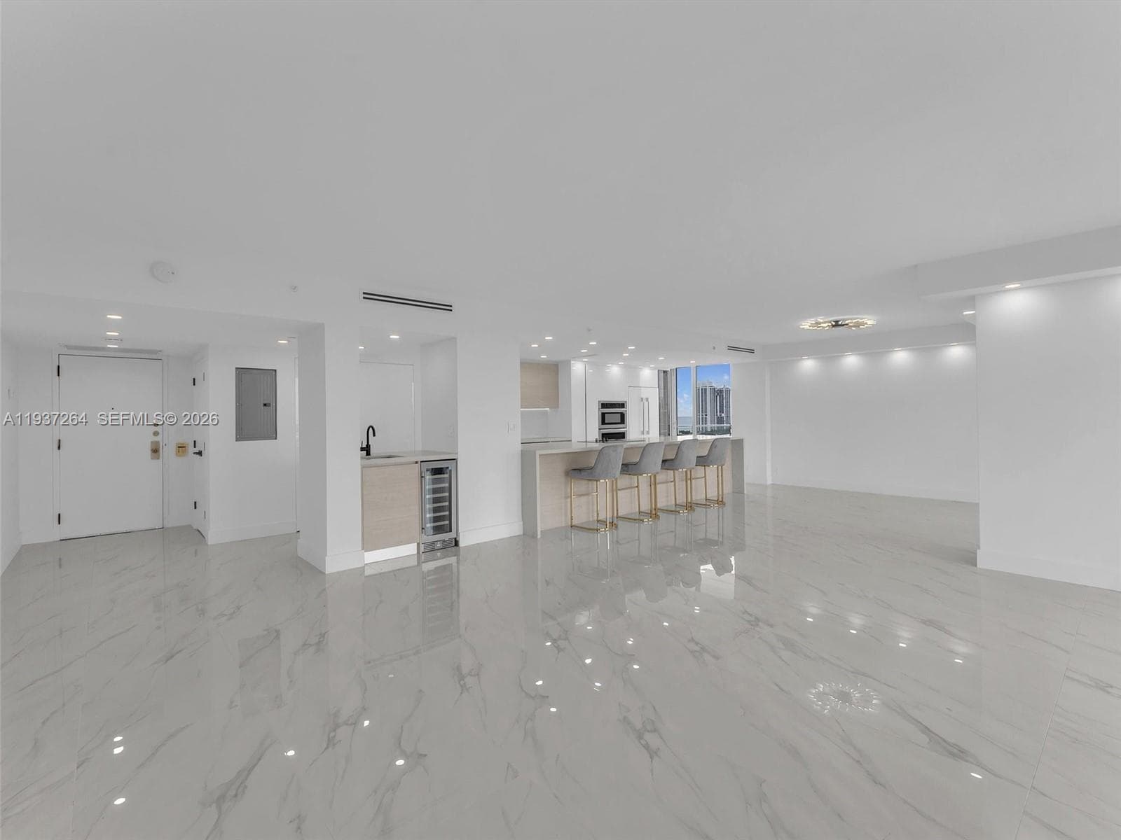 19707 Turnberry way # 25D, Aventura, FL 33180 photo 3
