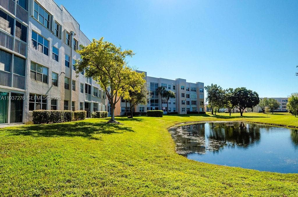 2601 N Nob Hill Rd # 402, Sunrise, FL 33322 photo 2