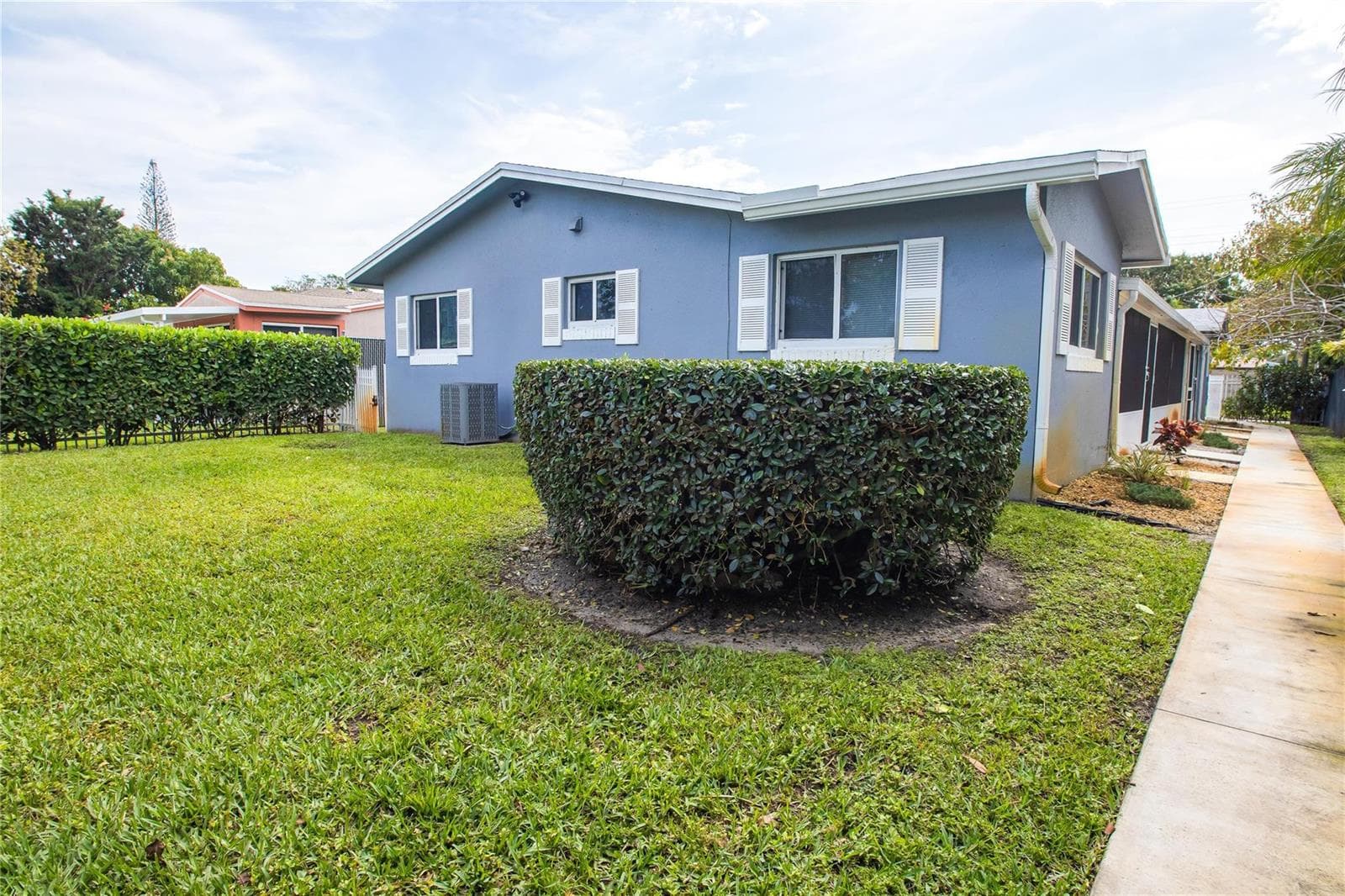 2432 Sherman Street, Hollywood, FL 33020 photo 3